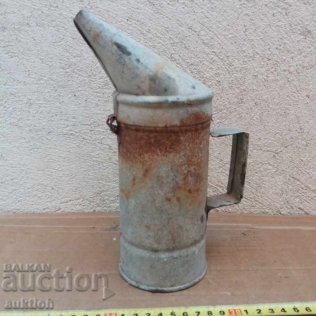 OLD BEEKEEPING SKIN, SMOKING MACHINE with price 2.99 BGN | € 1.53