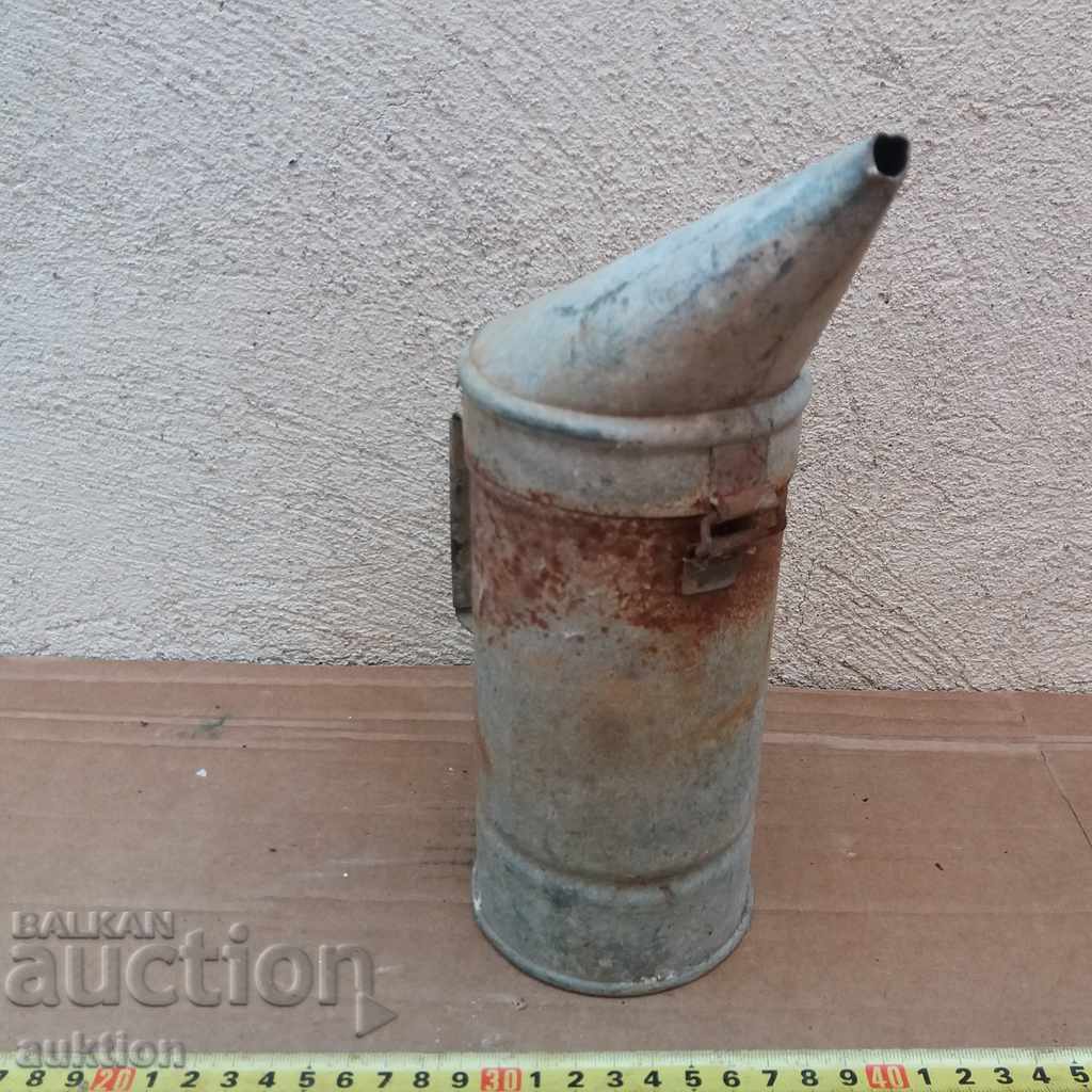 OLD BEEKEEPING SKIN, SMOKING MACHINE - 5