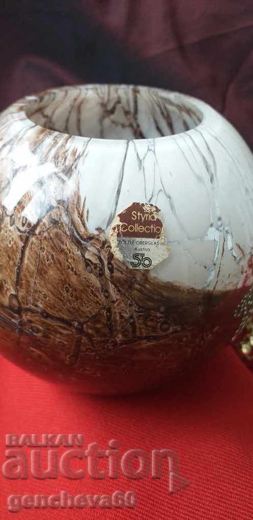 Collectible vase sphere, ball/Austria with price € 15.00 | 29.34 BGN Collectible vase sphere, ball/Austria with price € 15.00 | 29.34 BGN