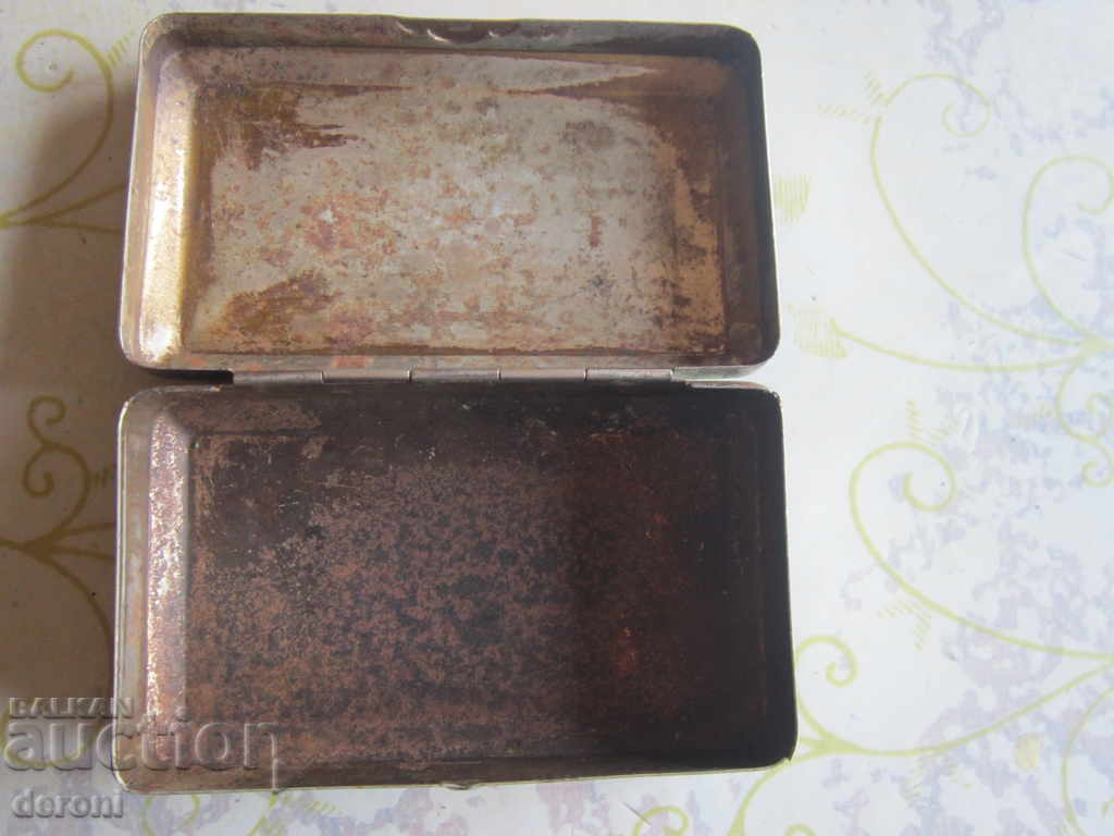 Армейска  кутия за тютюн енфие гравюри - 5