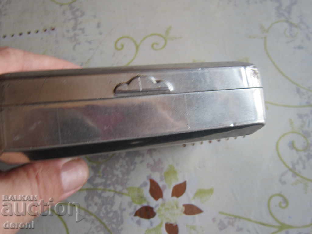 Армейска  кутия за тютюн енфие гравюри - 6