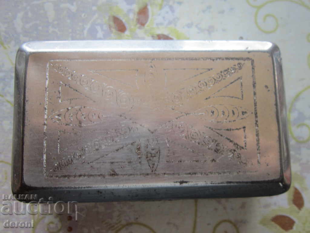 Армейска  кутия за тютюн енфие гравюри - 7