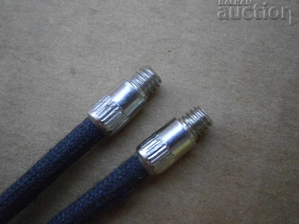 Livrarea două butoane ale camerei Livrarea două butoane ale camerei