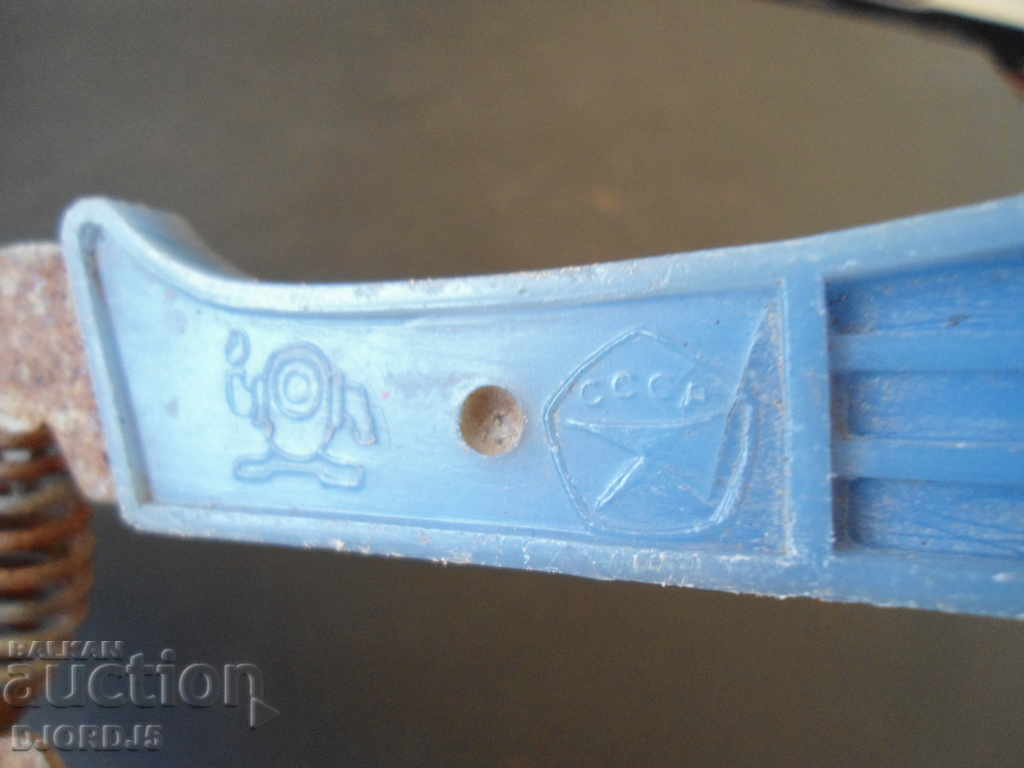 Old scissors, markings with price 2.00 BGN | € 1.02