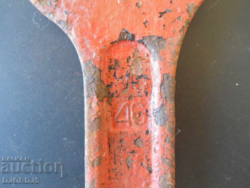 Παλιό μεγάλο κλειδί 41-46, σήμανση με τιμή 7.00 BGN | € 3.58 Παλιό μεγάλο κλειδί 41-46, σήμανση με τιμή 7.00 BGN | € 3.58