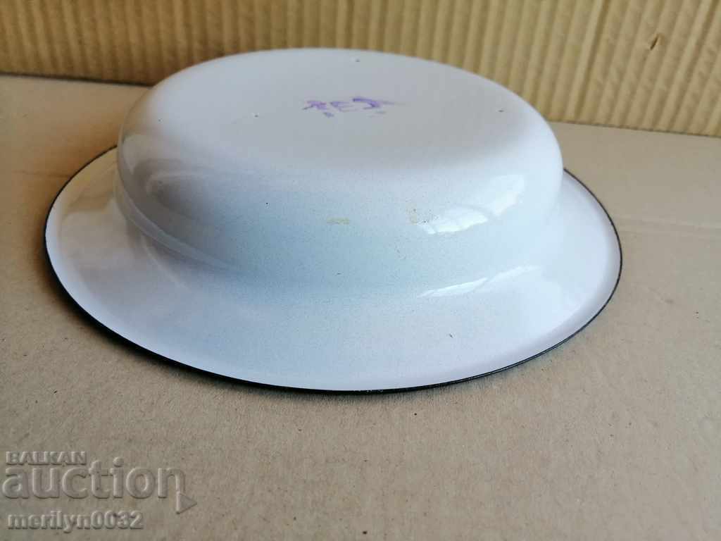 Enamelled bowl, enamel bowl, basin, basin, PRC with price 31.00 BGN | € 15.85 Enamelled bowl, enamel bowl, basin, basin, PRC with price 31.00 BGN | € 15.85