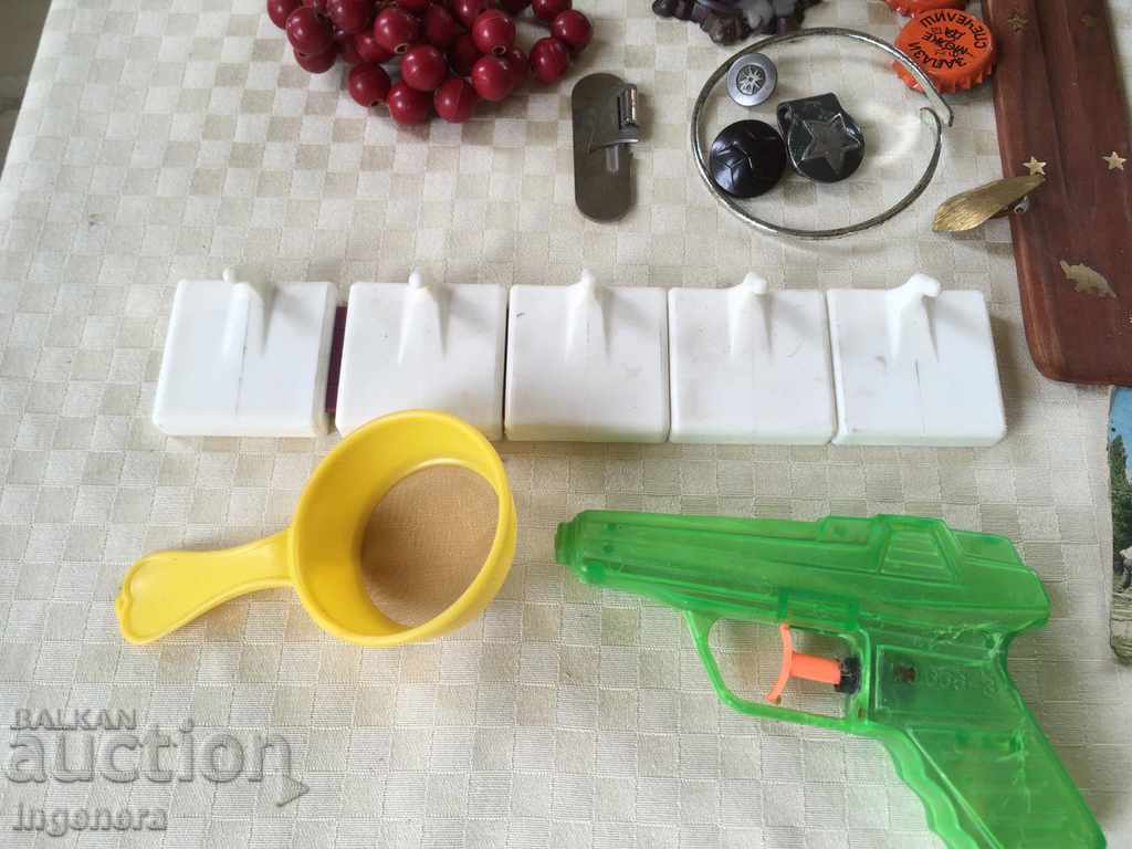 LOT OF THINGS-4 with price 6.00 BGN | € 3.07