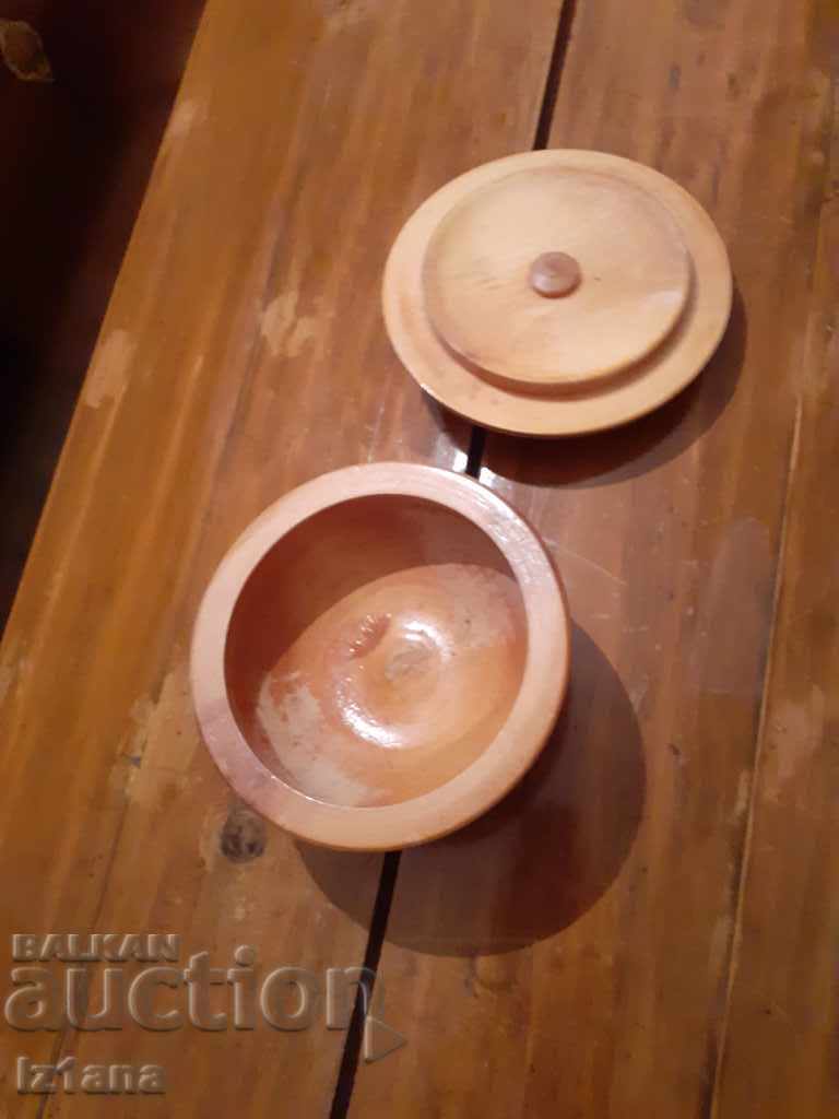Auction Old wooden bowl, bowl Auction Old wooden bowl, bowl