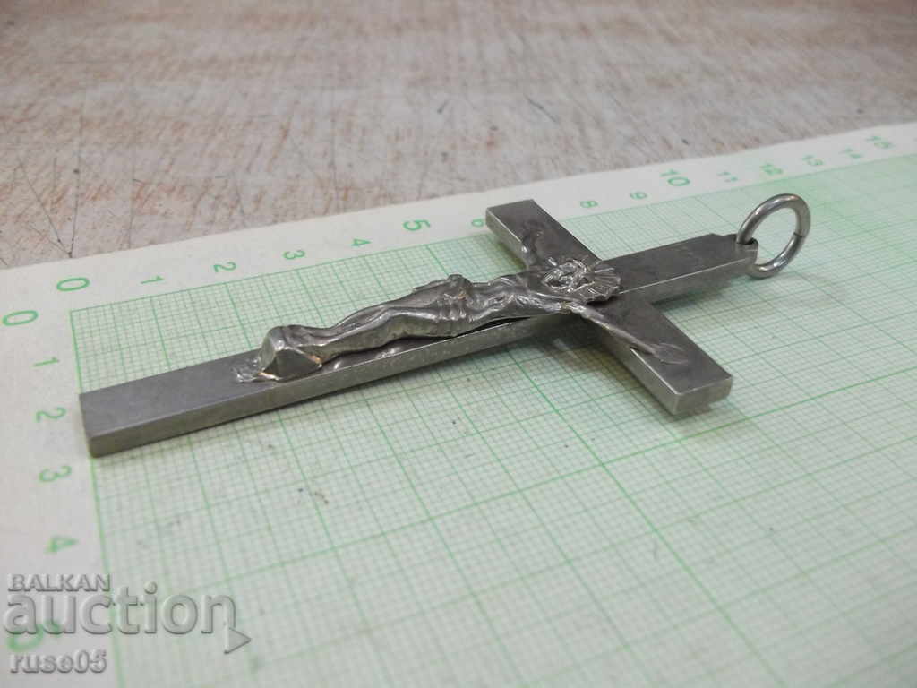 Auction Cross with the crucifix made of white metal - 27.67 g. Auction Cross with the crucifix made of white metal - 27.67 g.