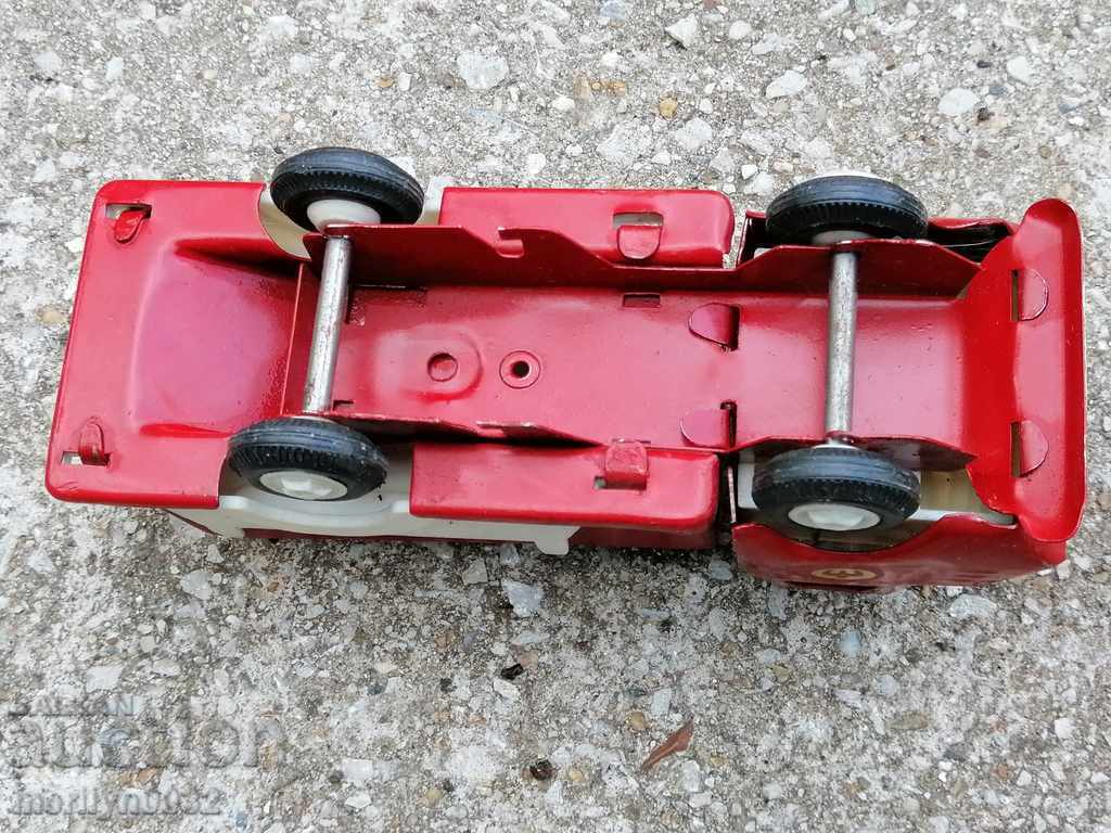 A toy toy, a truck, a truck, a car, a car - 5 A toy toy, a truck, a truck, a car, a car - 5