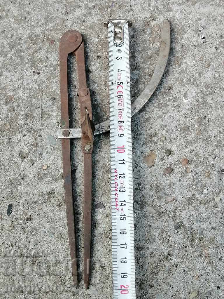 Livrarea busolă veche pentru foi de metal