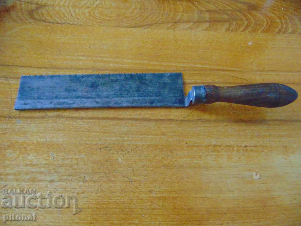 Auction Old carpentry tool, saw Auction Old carpentry tool, saw