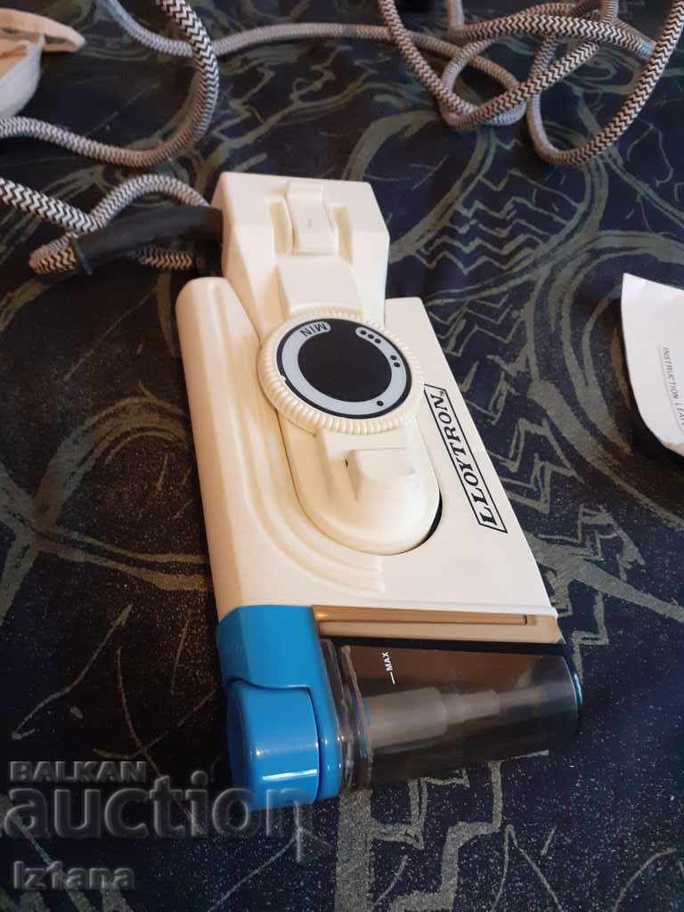 Auction Old Lloytron iron Auction Old Lloytron iron