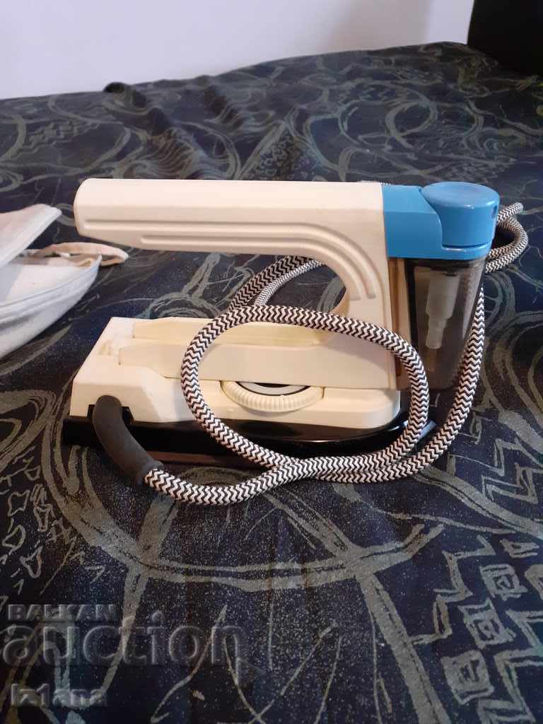 Old Lloytron iron - 5 Old Lloytron iron - 5