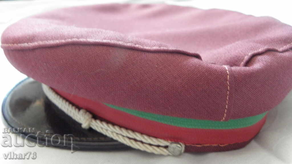 Auction Old student hat Auction Old student hat