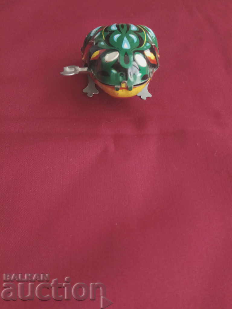 Licitație Broască țopăitoare metalică din tablă Licitație Broască țopăitoare metalică din tablă