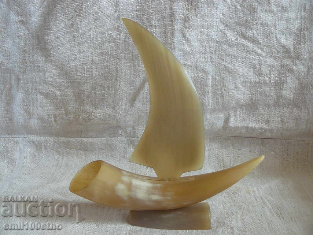Horn figure Boat - Sailboat