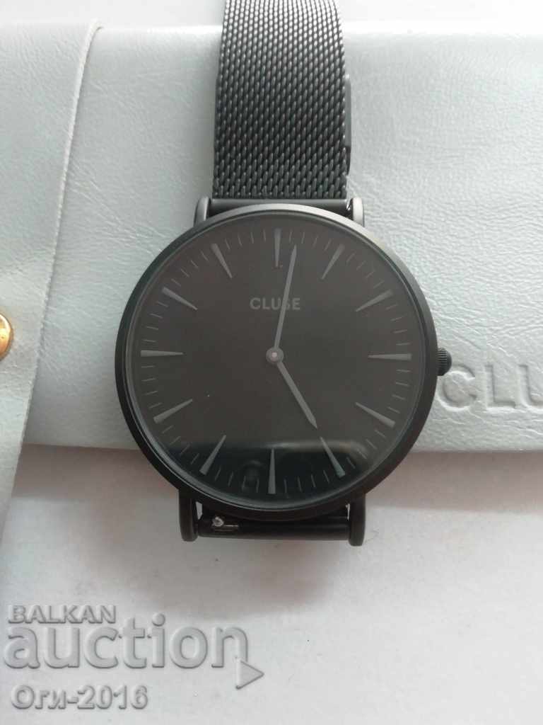 CLUSE clock - 5 CLUSE clock - 5