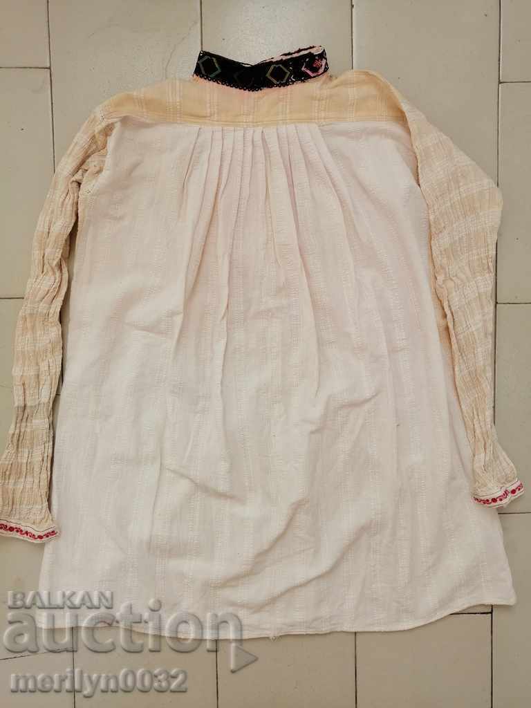 Livrarea Cămașă bătrână broderie manuală chenar șezlong costum sukman