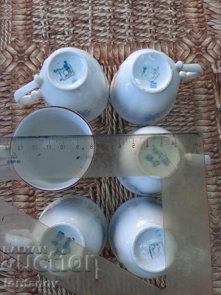 Licitație cești de cafea din porțelan Licitație cești de cafea din porțelan