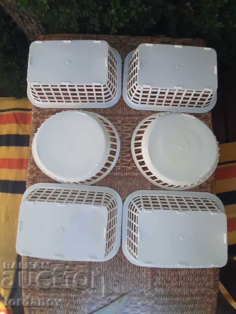 Old plastic bread pans, lot - from the sauce. with price 15.00 BGN | € 7.67 Old plastic bread pans, lot - from the sauce. with price 15.00 BGN | € 7.67