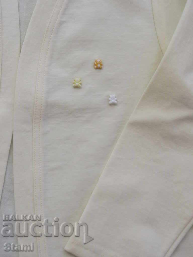 Set for a girl of 2 parts vest and blouse, size 104 - 5 Set for a girl of 2 parts vest and blouse, size 104 - 5