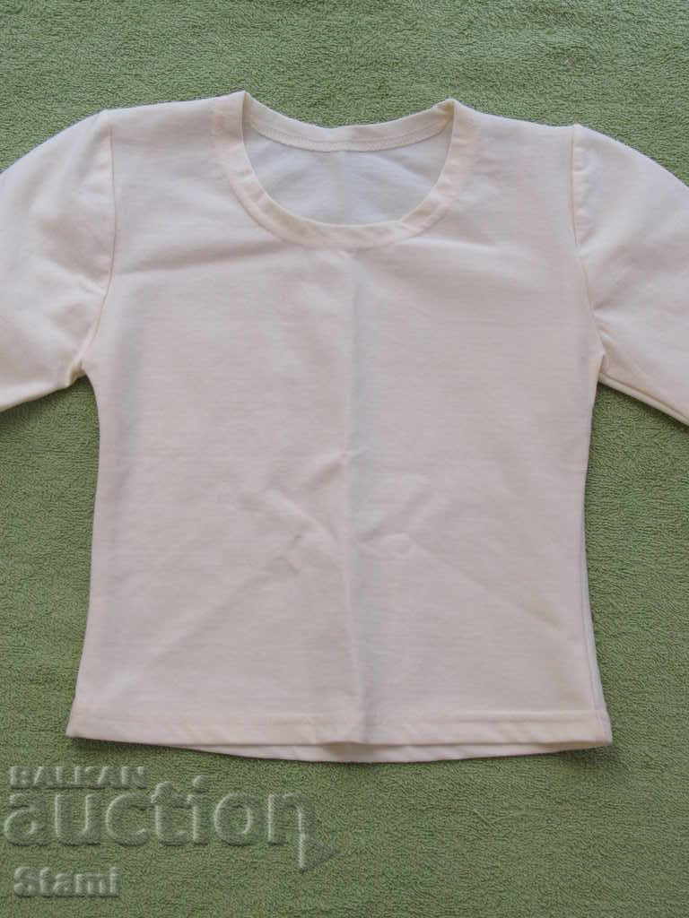 Set for a girl of 2 parts vest and blouse, size 104 - 7 Set for a girl of 2 parts vest and blouse, size 104 - 7