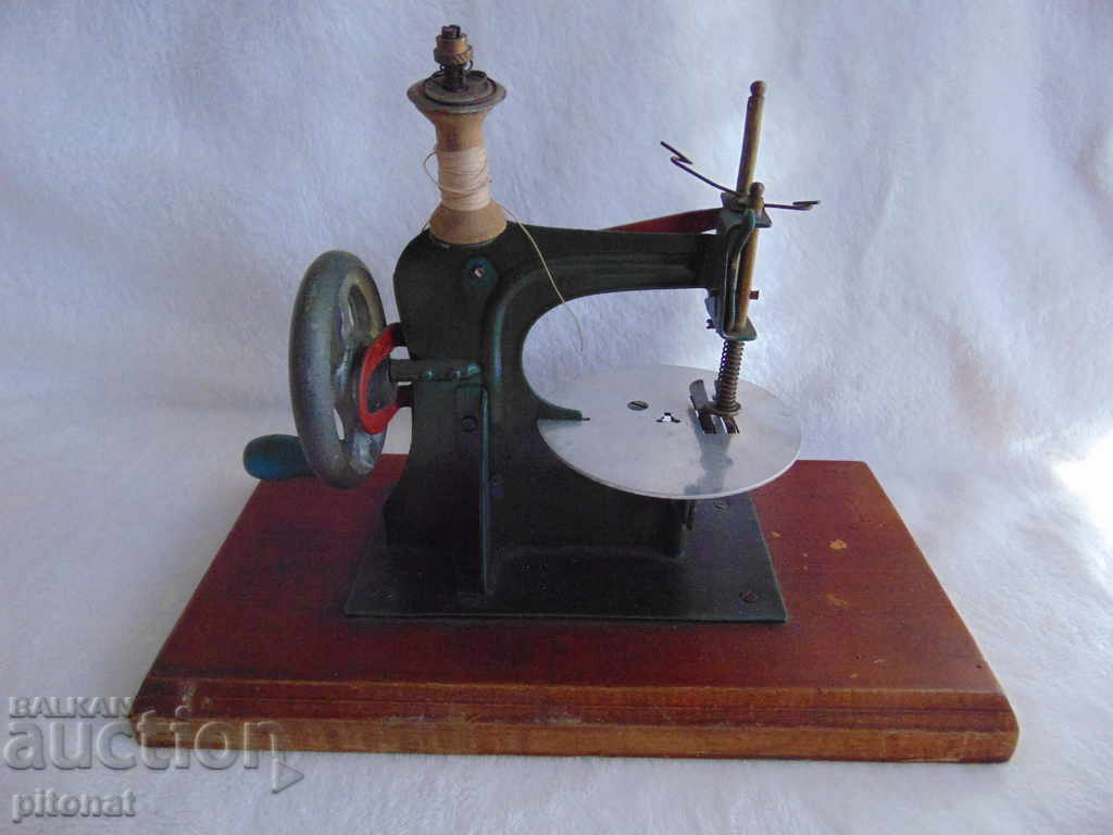 Delivery of Collectible children's sewing machine Delivery of Collectible children's sewing machine