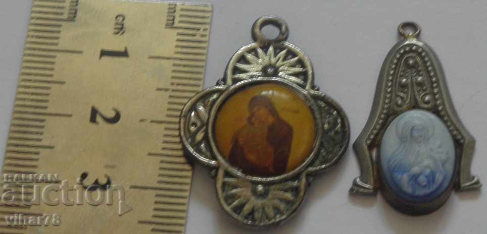 Auction two cross medallions Auction two cross medallions