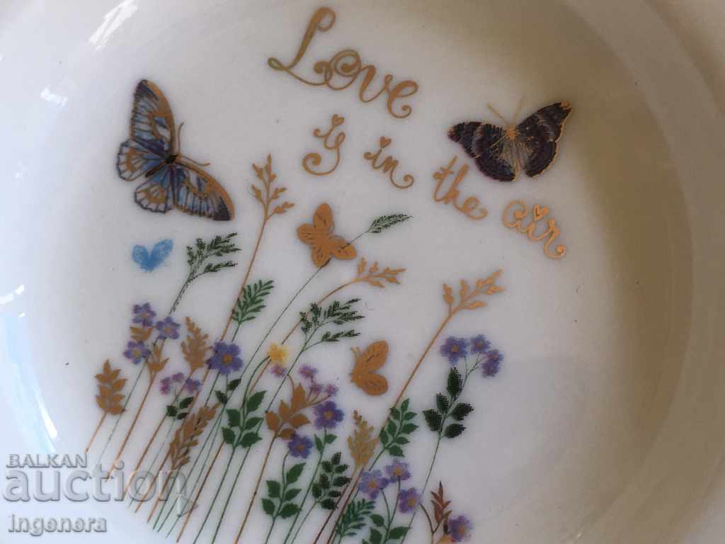 PLATE PLATE PORCELAIN FOR WHITE JAM with price 6.00 BGN | € 3.07 PLATE PLATE PORCELAIN FOR WHITE JAM with price 6.00 BGN | € 3.07