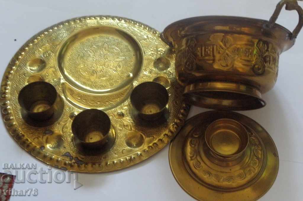 Auction sugar bowl with cups and trays Auction sugar bowl with cups and trays