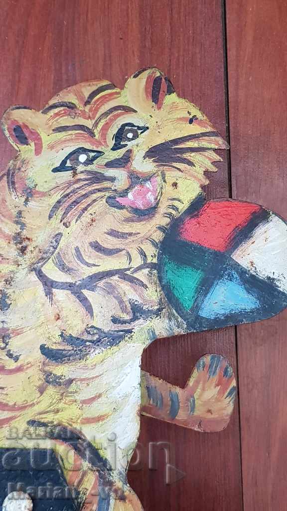 Δημοπρασία Μηχανικό μεταλλικό λιοντάρι από ένα σκοπευτήριο Δημοπρασία Μηχανικό μεταλλικό λιοντάρι από ένα σκοπευτήριο