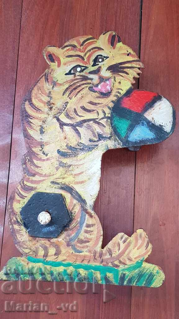 Μηχανικό μεταλλικό λιοντάρι από ένα σκοπευτήριο - 6 Μηχανικό μεταλλικό λιοντάρι από ένα σκοπευτήριο - 6