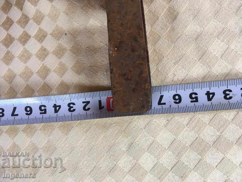 Auction PLIERS A HUGE FORGED ANCIENT TOOL Auction PLIERS A HUGE FORGED ANCIENT TOOL