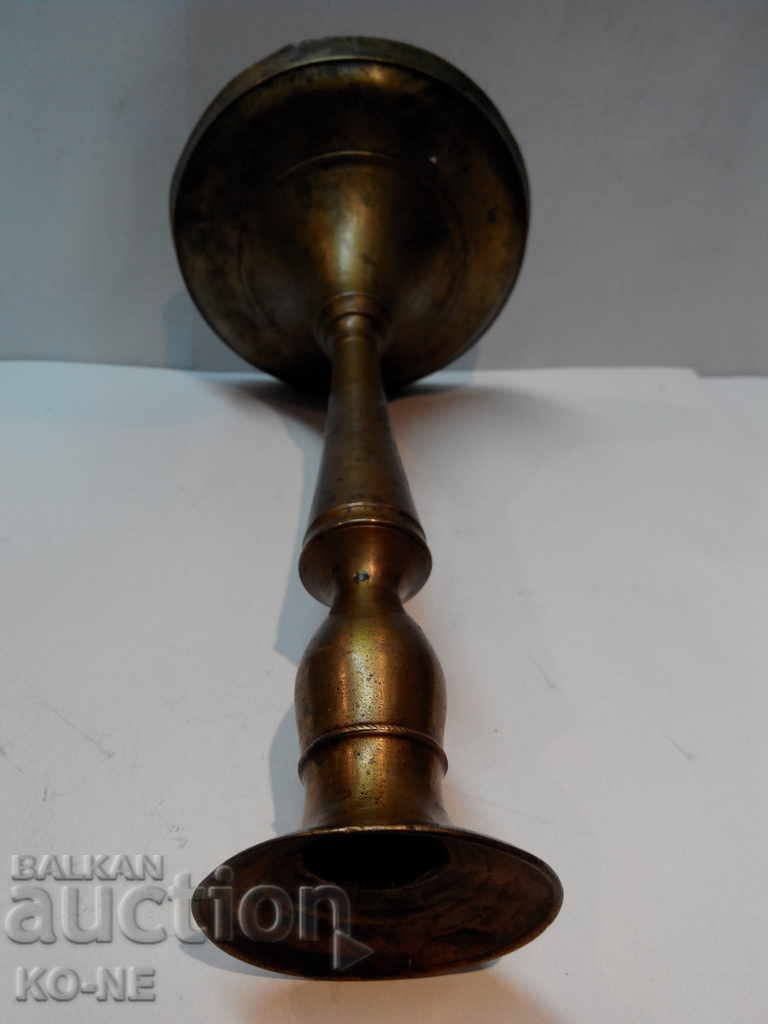 Delivery of Bronze candlestick Delivery of Bronze candlestick