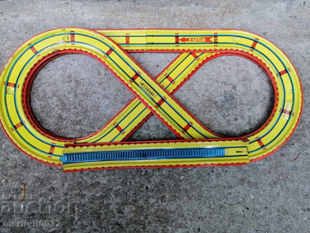 Παιδική τροχιά παιχνιδιών κασσίτερου με τιμή 49.00 BGN | € 25.05 Παιδική τροχιά παιχνιδιών κασσίτερου με τιμή 49.00 BGN | € 25.05