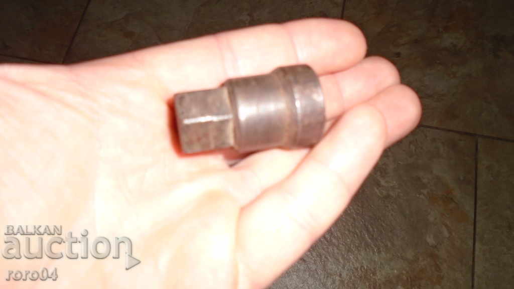 Παράδοση ΑΥΤΟΜΑΤΟ ΚΛΕΙΔΙ / ΠΕΤΡΕΣ ΓΙΑ ΜΥΣΤΙΚΑ ΜΠΟΥΛΤΑ Παράδοση ΑΥΤΟΜΑΤΟ ΚΛΕΙΔΙ / ΠΕΤΡΕΣ ΓΙΑ ΜΥΣΤΙΚΑ ΜΠΟΥΛΤΑ