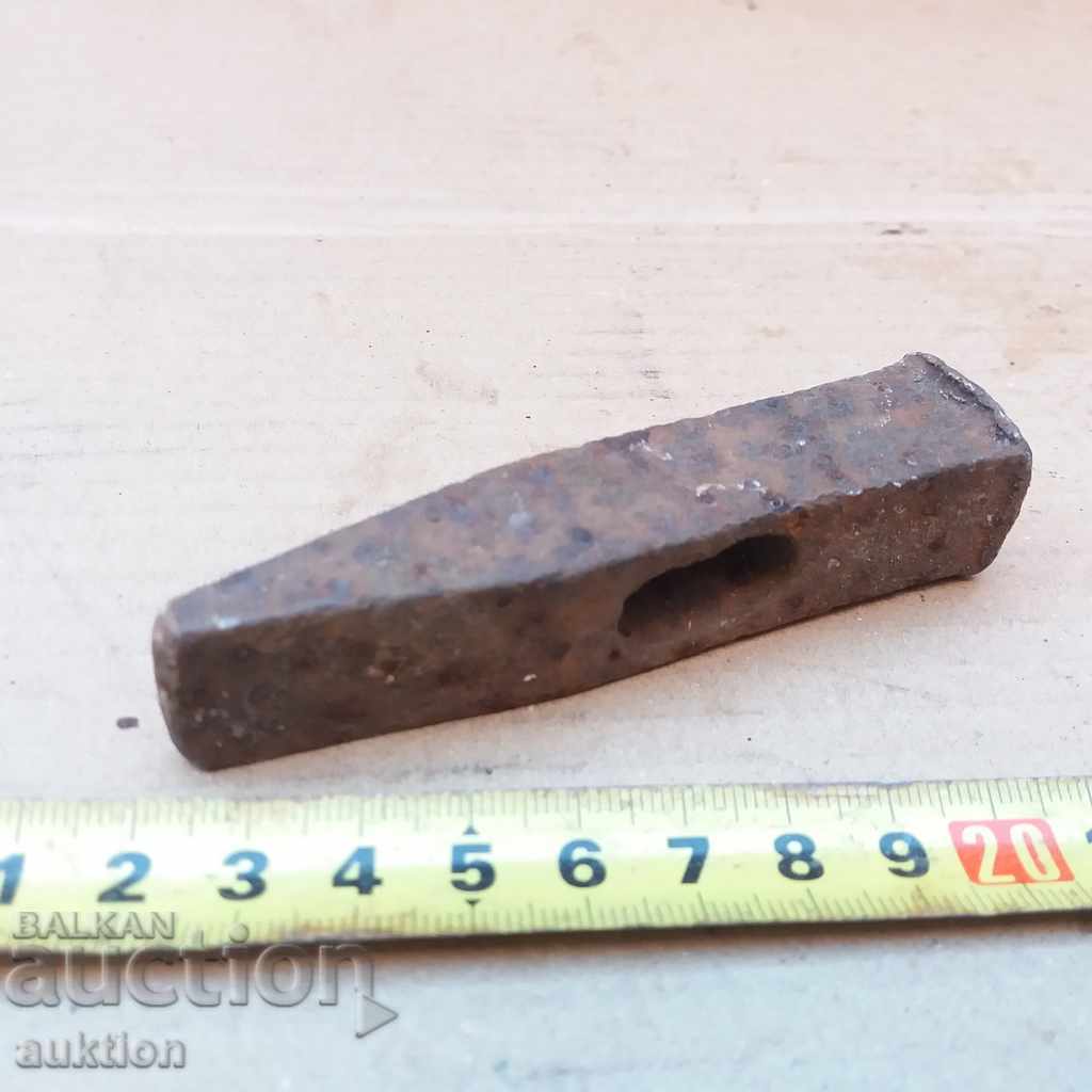 Delivery of OLD LITTLE JEWELERY HAMMER - FORGED Delivery of OLD LITTLE JEWELERY HAMMER - FORGED