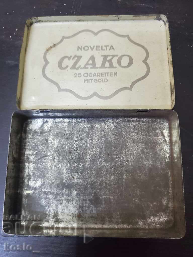 Licitație cutie de metal veche de țigări