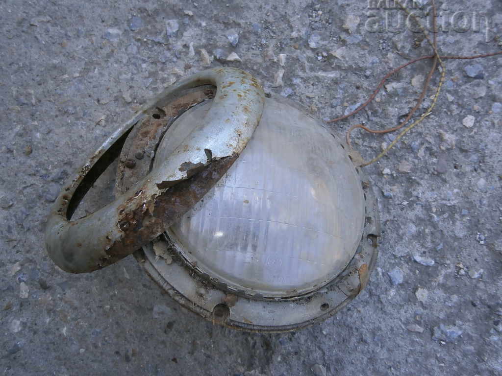 Delivery of ZELMOT headlight from vintage retro car motorcycle or truck Delivery of ZELMOT headlight from vintage retro car motorcycle or truck