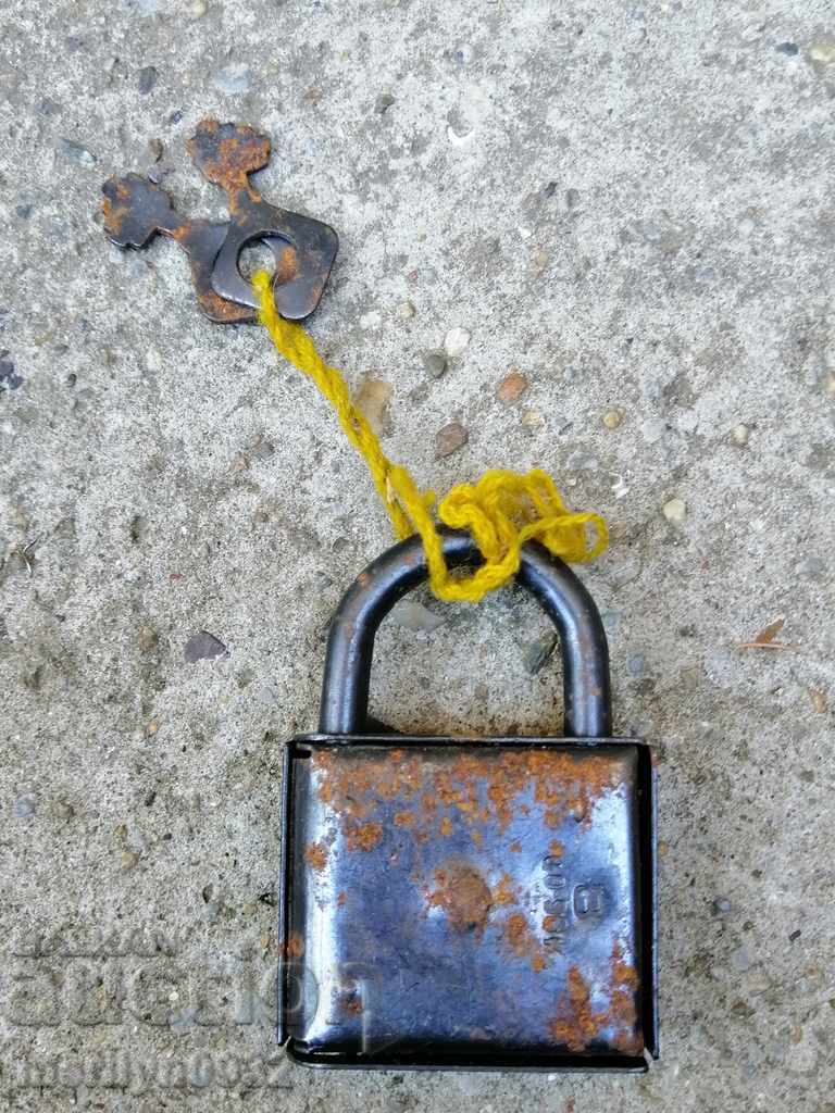 STAR Russian padlock USSR suitcase, padlock, latch with price 24.00 BGN | € 12.27 STAR Russian padlock USSR suitcase, padlock, latch with price 24.00 BGN | € 12.27