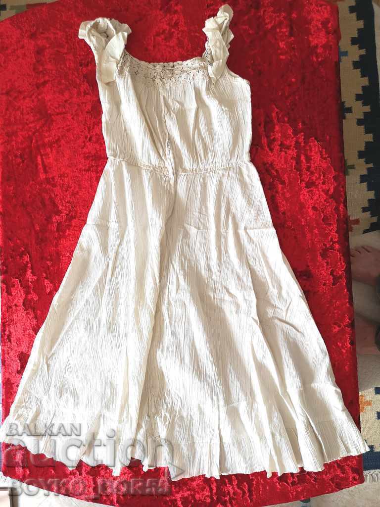 Αυθεντικό γυναικείο φόρεμα αντίκες (2) από τη δεκαετία του '30 του 20ού αιώνα με τιμή 65.00 BGN | € 33.23 Αυθεντικό γυναικείο φόρεμα αντίκες (2) από τη δεκαετία του '30 του 20ού αιώνα με τιμή 65.00 BGN | € 33.23