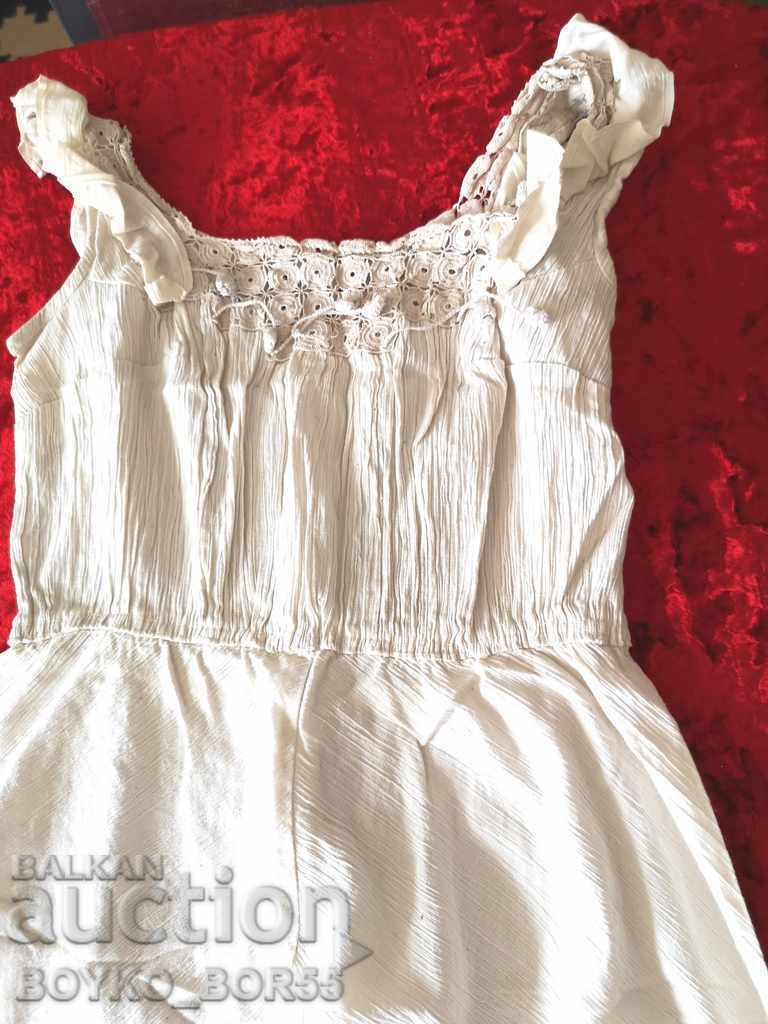 Παράδοση Αυθεντικό γυναικείο φόρεμα αντίκες (2) από τη δεκαετία του '30 του 20ού αιώνα Παράδοση Αυθεντικό γυναικείο φόρεμα αντίκες (2) από τη δεκαετία του '30 του 20ού αιώνα