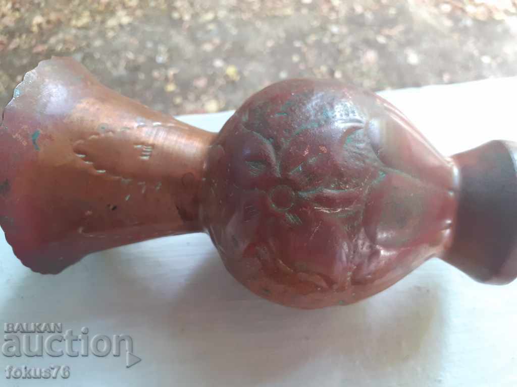 Delivery of OLD WROUGHT HAMMERED COPPER VASE COPPER Delivery of OLD WROUGHT HAMMERED COPPER VASE COPPER