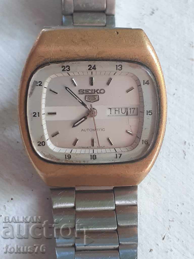 Auction SEIKO 5 AUTOMATIC TV COLLECTIBLE WATCH Auction SEIKO 5 AUTOMATIC TV COLLECTIBLE WATCH