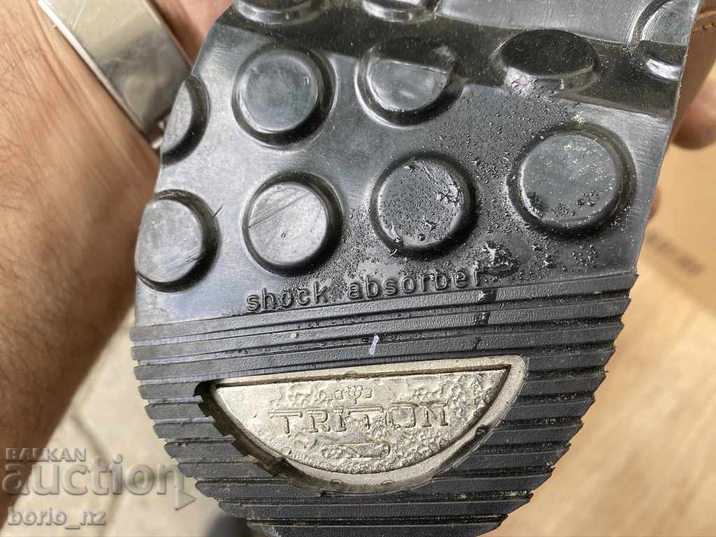 10362. OLD MASSIVE SHOES GENUINE LEATHER - 6 10362. OLD MASSIVE SHOES GENUINE LEATHER - 6