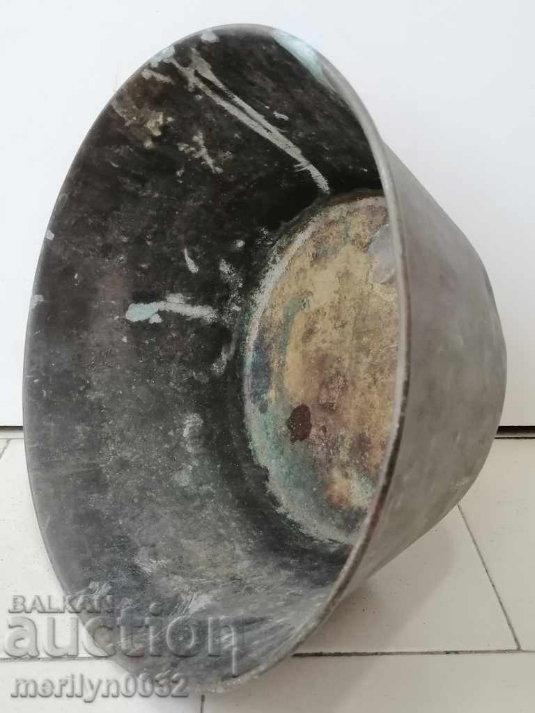 Auction Brass tas for an old scale, scale weight palanza Auction Brass tas for an old scale, scale weight palanza