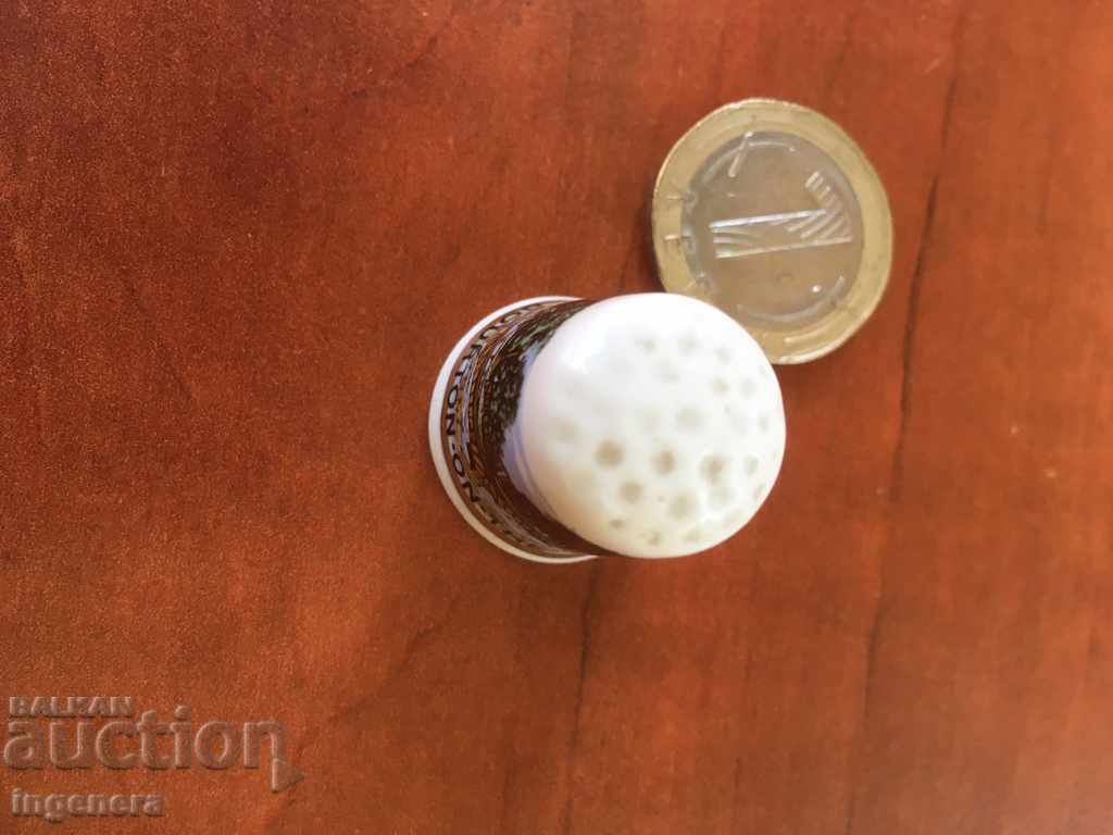 Auction  Thimble porcelain
