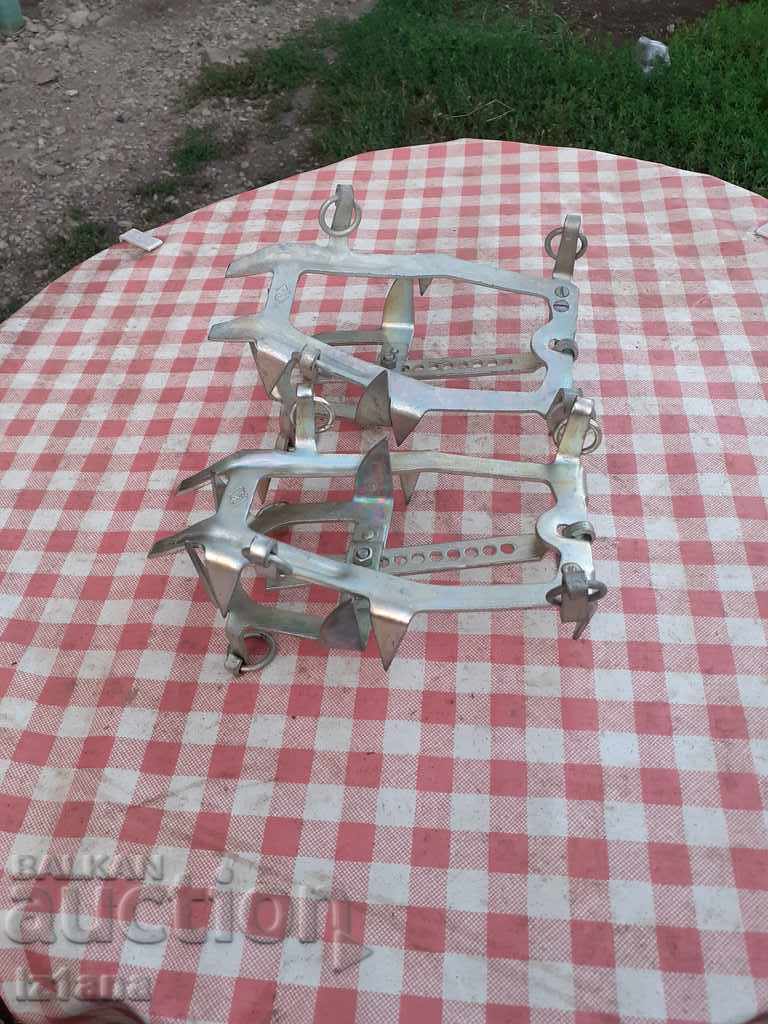 Old climbing cats, pickles - 7 Old climbing cats, pickles - 7