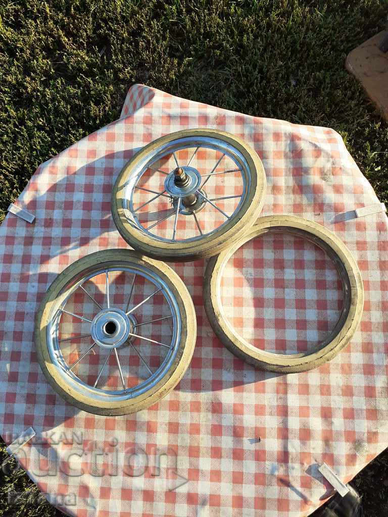 Old tires, wheels with price 50.00 BGN | € 25.56